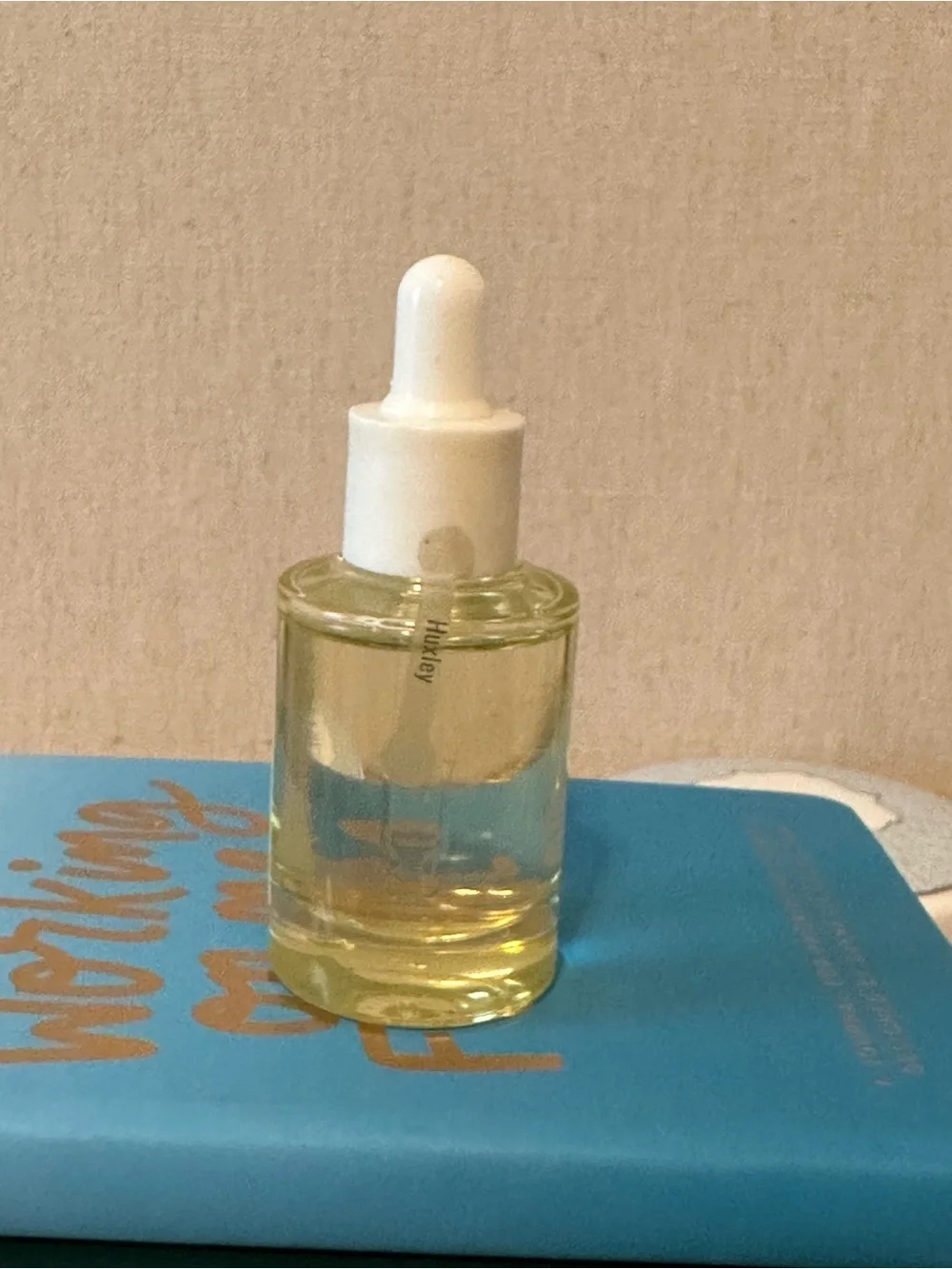 Huxley Secret of Sahara Oil: Light and More — Light Yellow Nourishing Face Oil